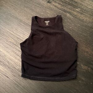 Women's Old Navy Active Black Cropped Tank Top.